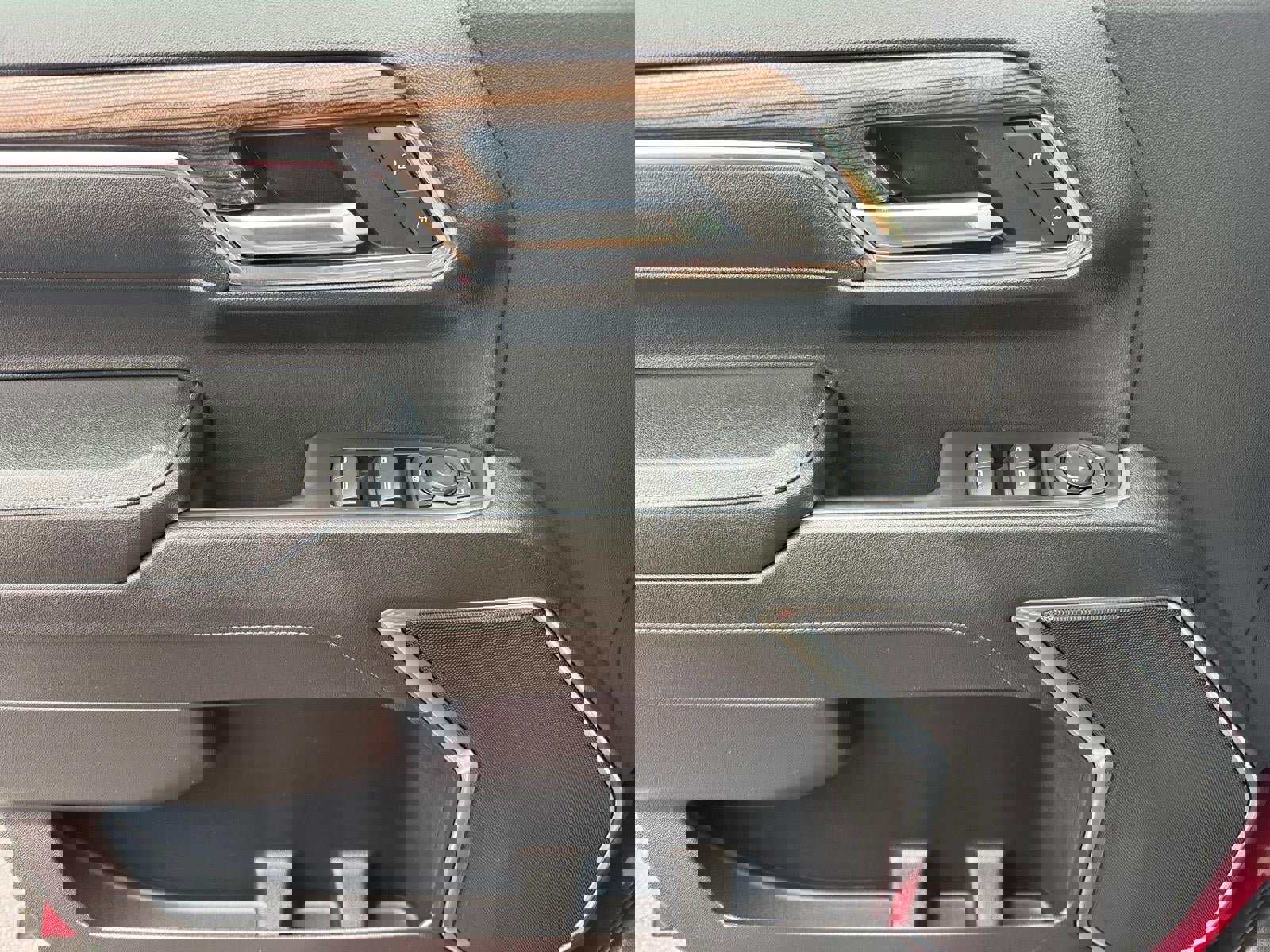 Used 2024 Chevrolet Silverado 1500 LT image 12