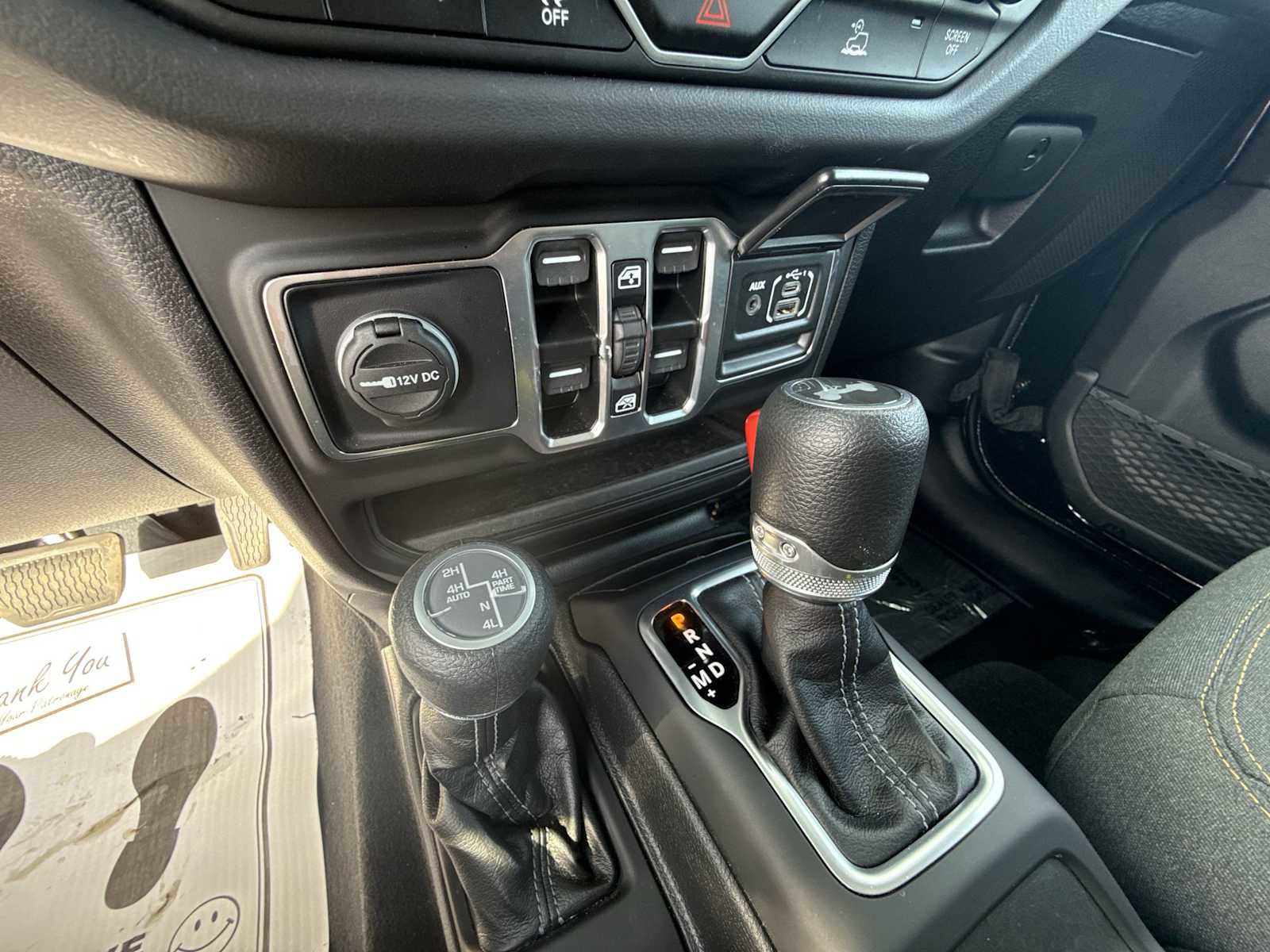Used 2025 Jeep Wrangler Unlimited Sahara AWD/4WD image 20