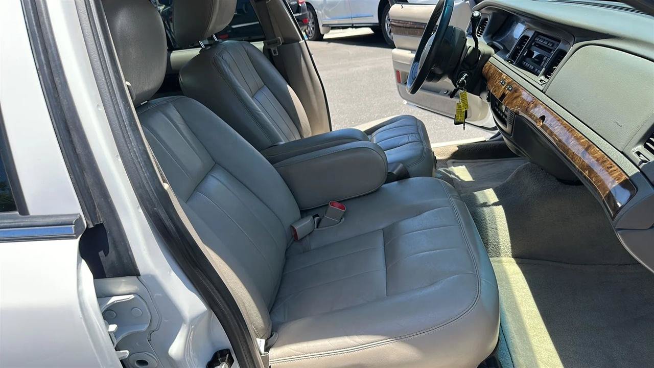 Used 2011 Mercury Grand Marquis LS RWD image 36