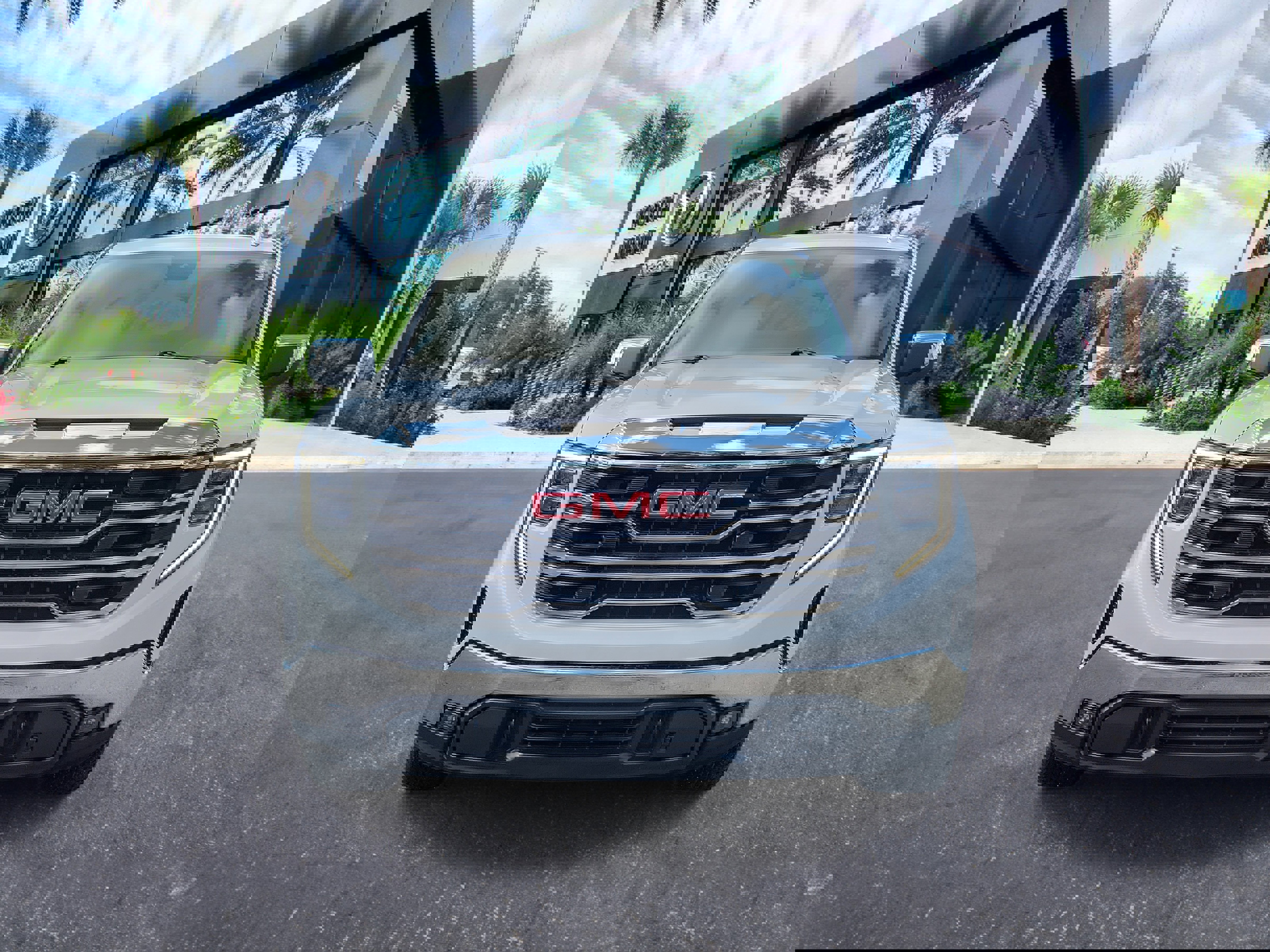 Used 2023 GMC Sierra 1500 SLT w/ SLT Premium Package image 2