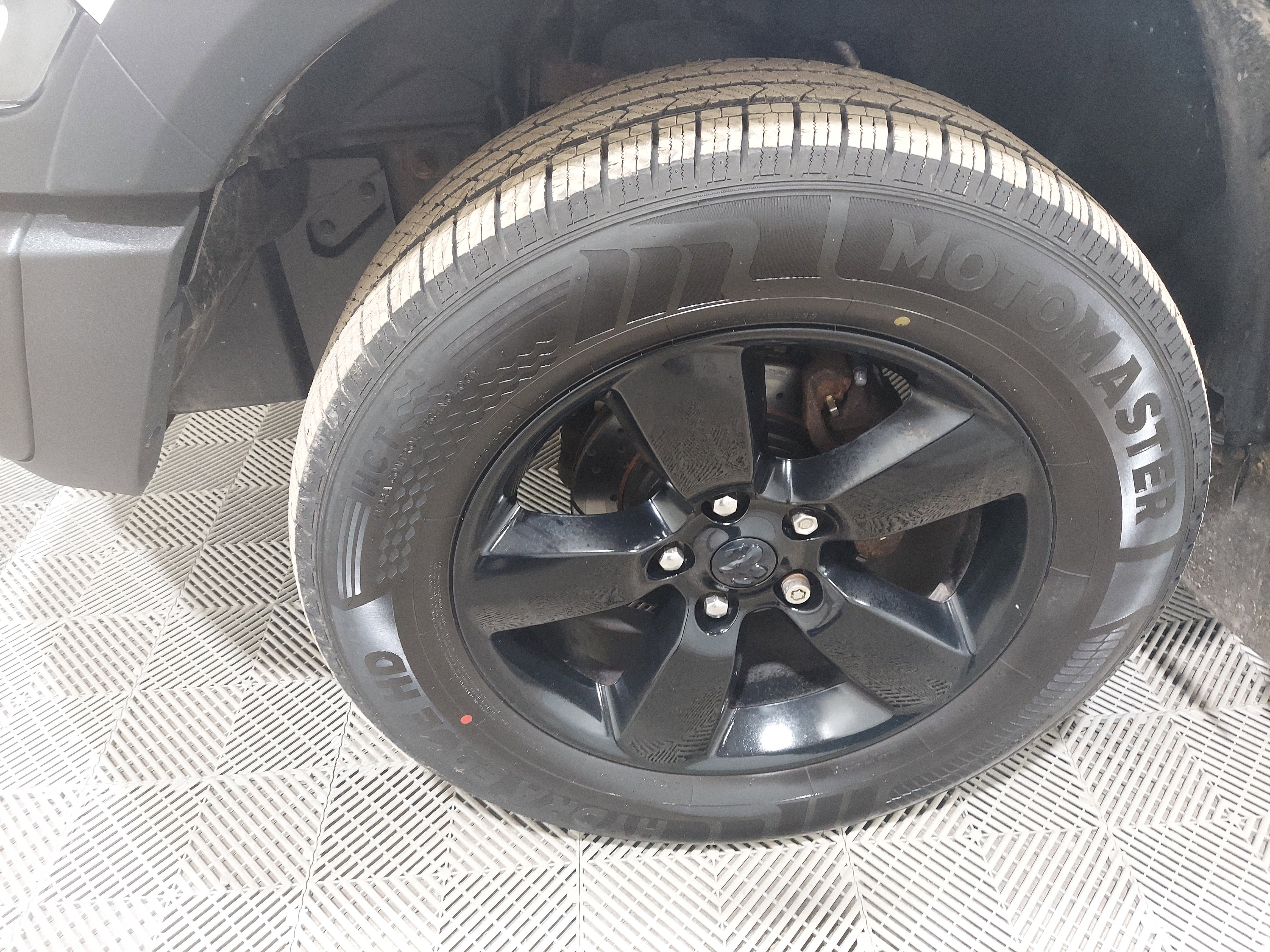 Used 2019 RAM 1500 Classic Warlock AWD/4WD image 6