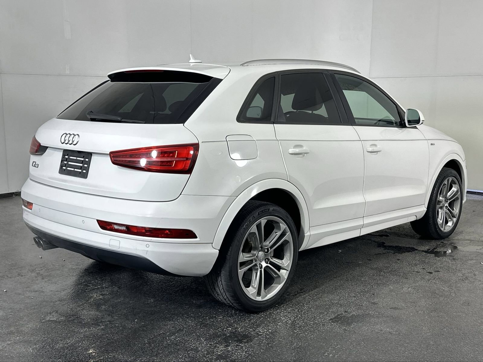 Used 2018 Audi Q3 2.0T Premium w/ Convenience Package image 11
