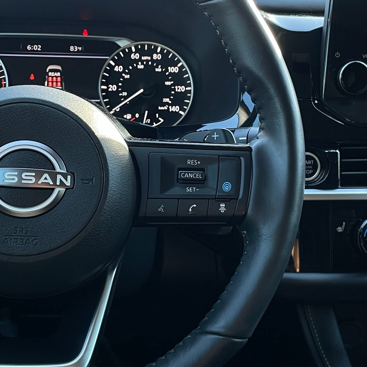 Used 2024 Nissan Pathfinder SL FWD image 15