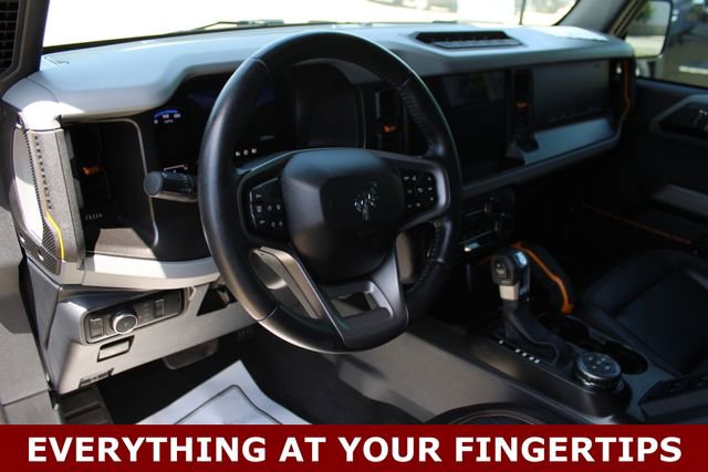 Used 2023 Ford Bronco Badlands w/ Sasquatch Package AWD/4WD image 2