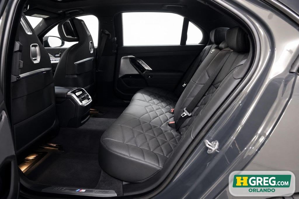 Used 2026 BMW 740i w/ Premium Package RWD image 16