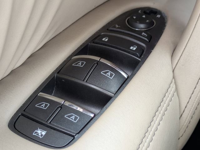 Used 2023 Nissan Armada SL image 32