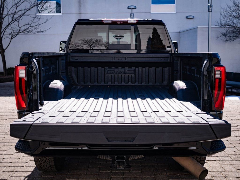 Used 2025 GMC Sierra 3500 Denali w/ Denali Reserve Package image 22