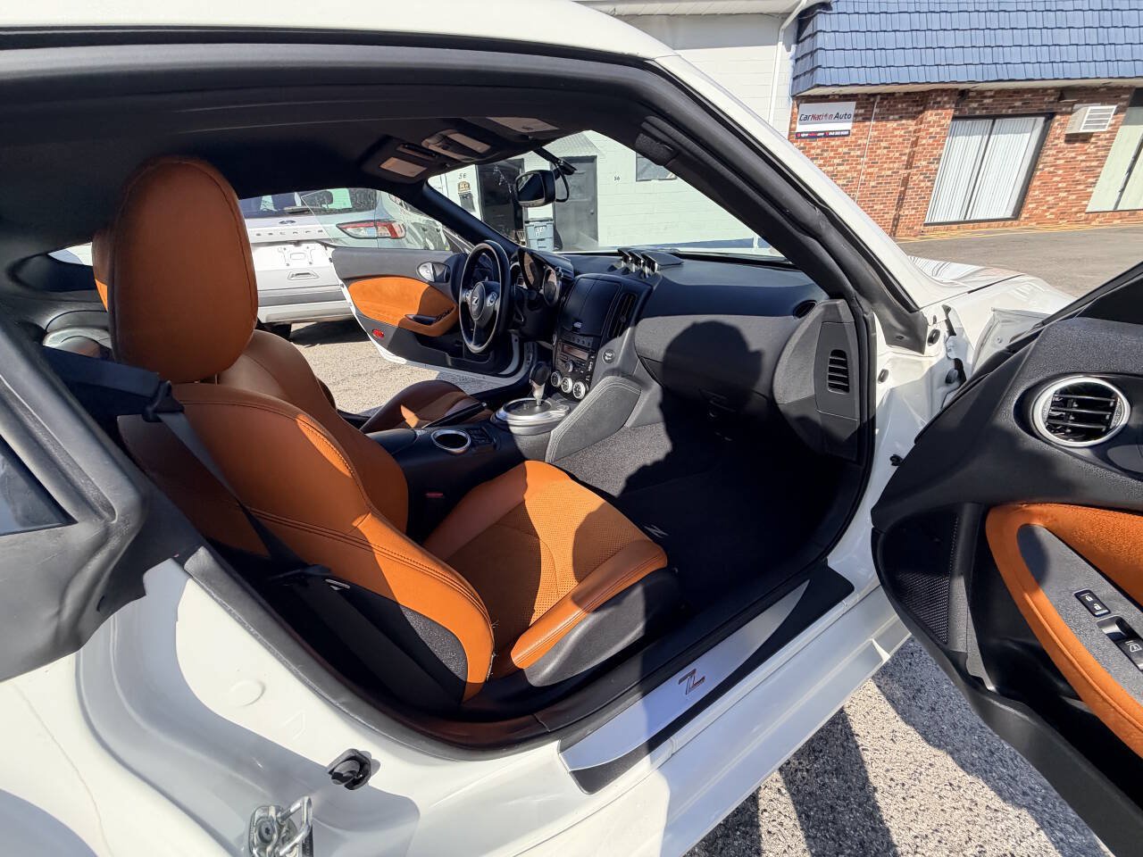 Used 2012 Nissan 370Z Touring RWD image 16