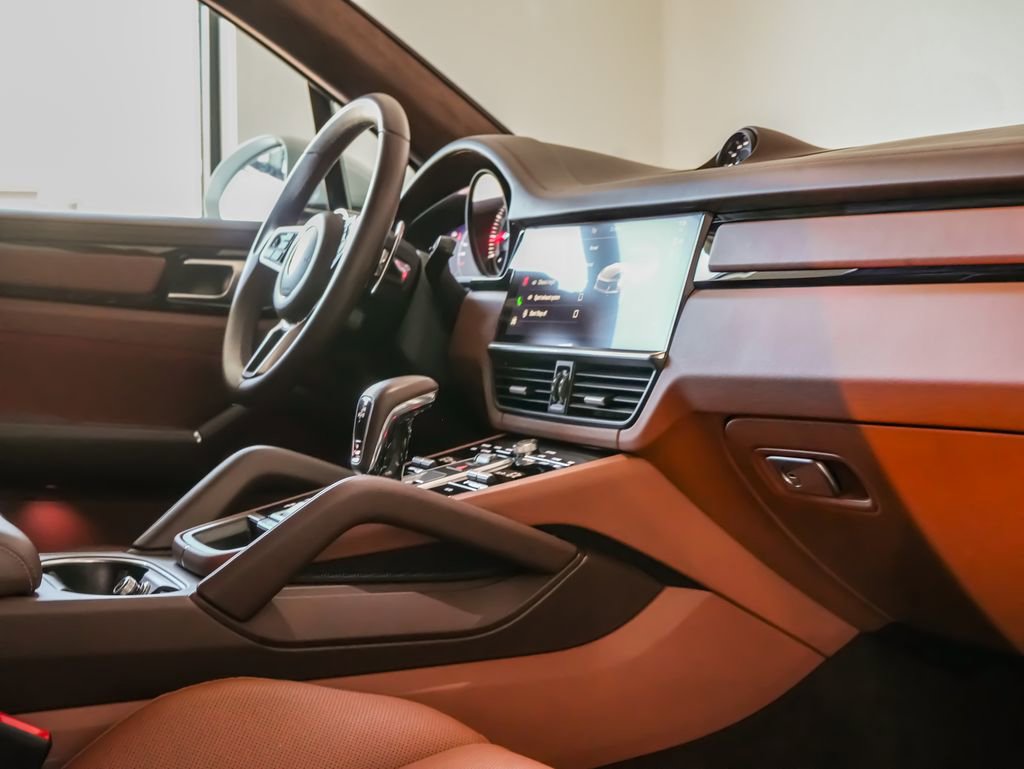 Certified 2023 Porsche Cayenne GTS image 33