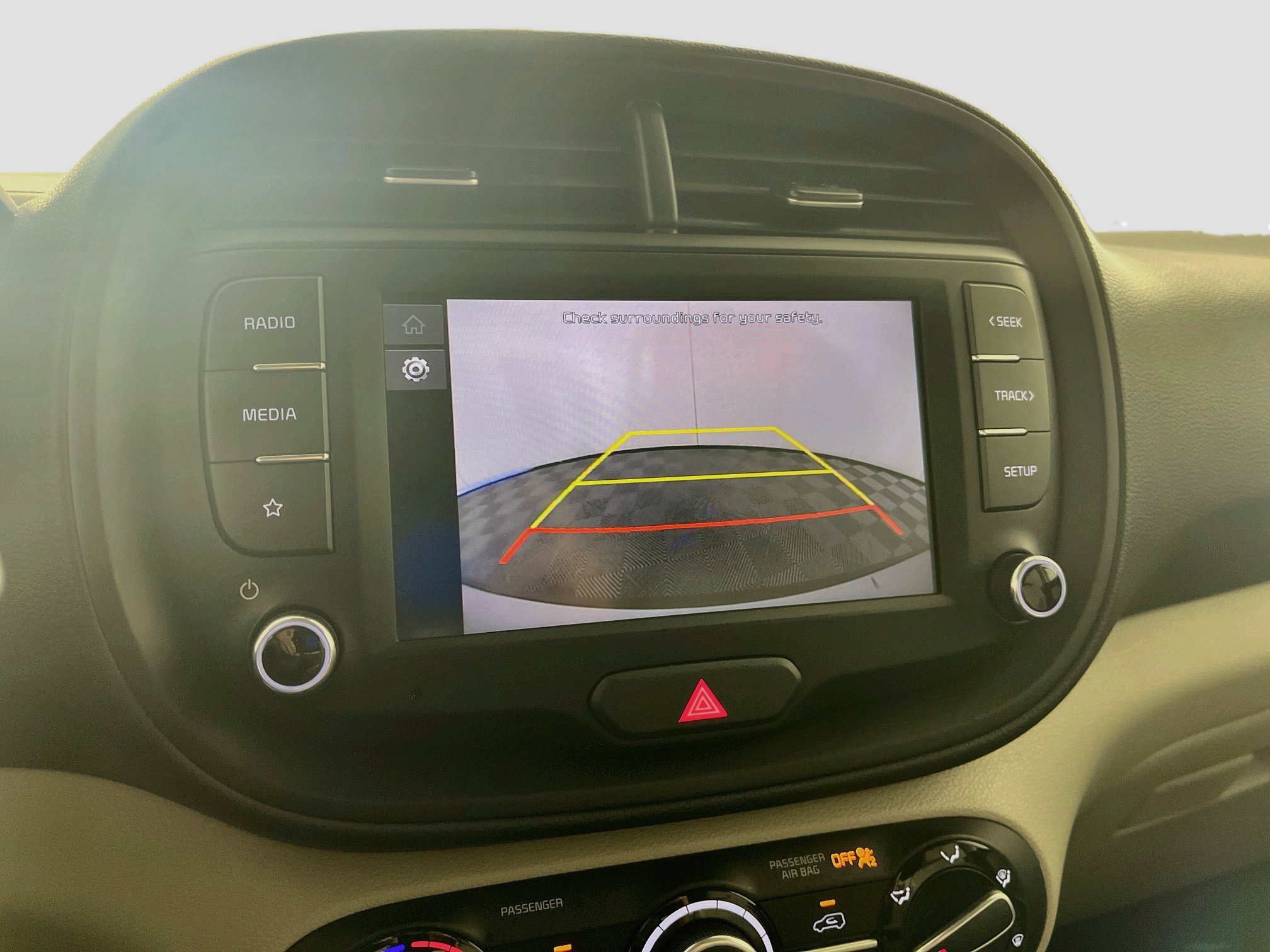 Used 2025 Kia Soul LX w/ LX Technology Package FWD image 22