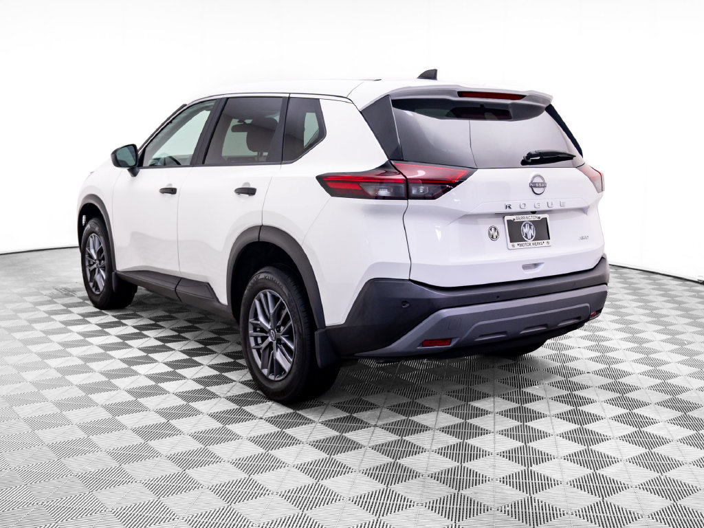 Used 2023 Nissan Rogue S AWD/4WD image 4