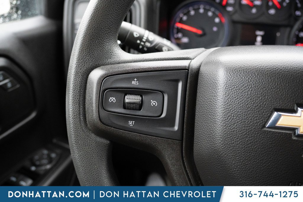 Used 2020 Chevrolet Silverado 1500 Custom w/ Custom Value Package RWD image 6