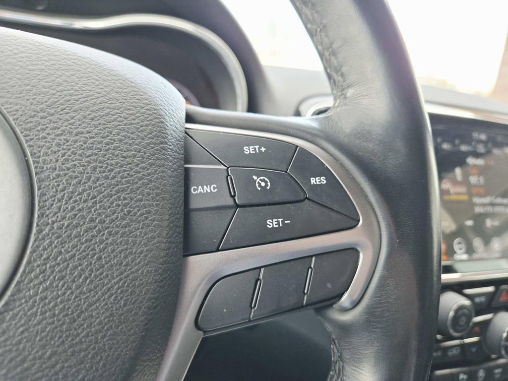 Used 2019 Jeep Grand Cherokee Limited image 22