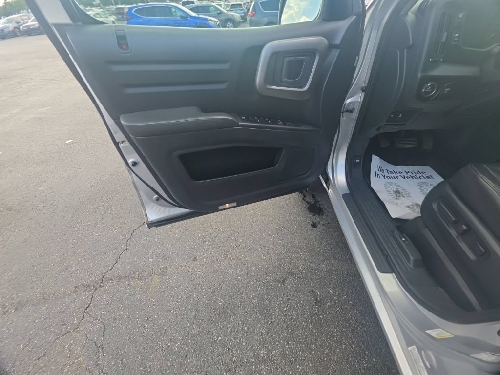 Used 2014 Honda Ridgeline SE image 15