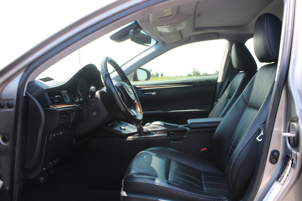 Used 2018 Lexus ES 350 w/ Luxury Package w/Wood Trim FWD image 23