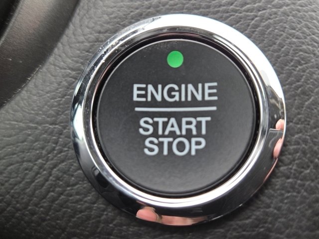 Used 2017 Ford Fusion SE w/ Equipment Group 201A image 23