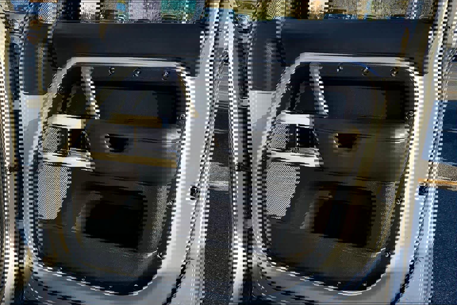 Certified 2023 Land Rover Defender 130 X-Dynamic SE image 43