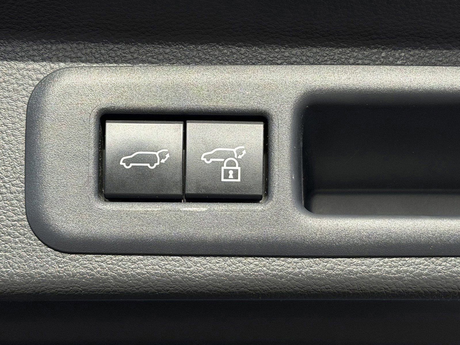 Used 2025 Toyota Sequoia Limited AWD/4WD image 13