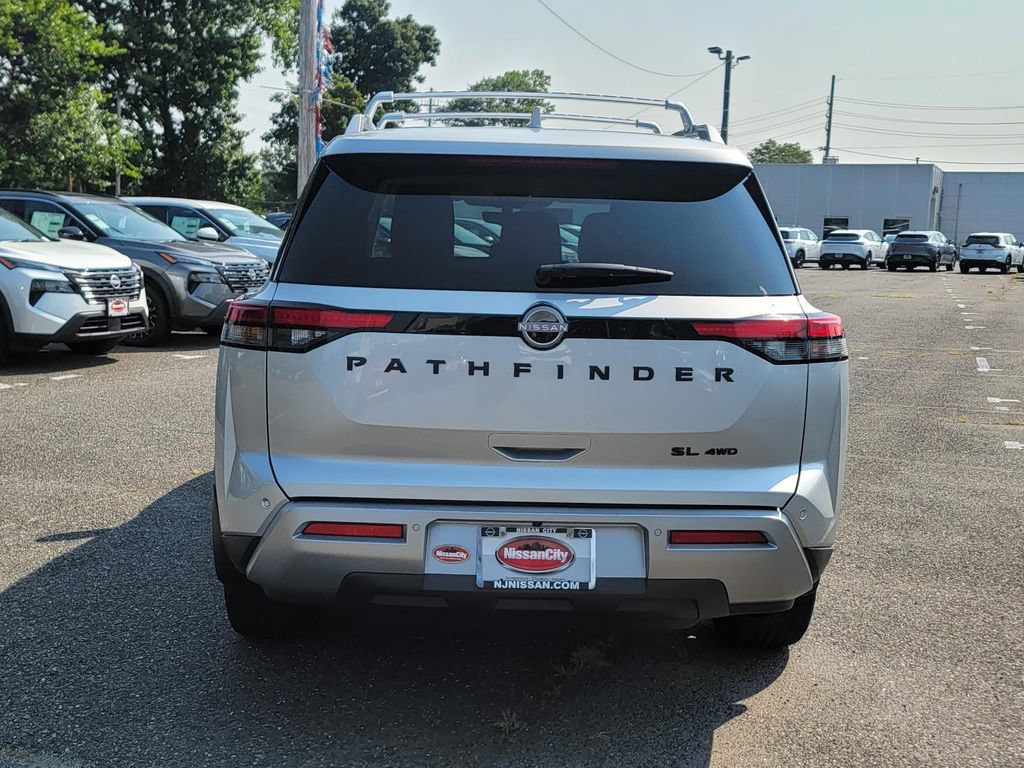Used 2023 Nissan Pathfinder SL w/ Lighting Package (N92) AWD/4WD image 8