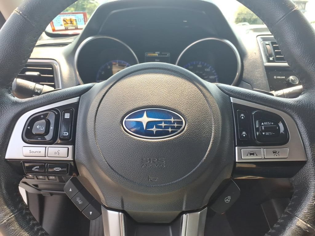 Used 2017 Subaru Outback 2.5i Touring AWD/4WD image 5