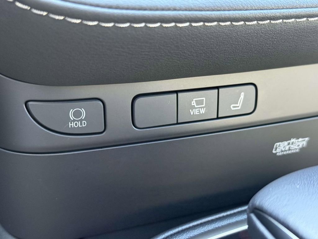 Used 2023 Lexus LS 500 Luxury w/ Luxury Package image 26