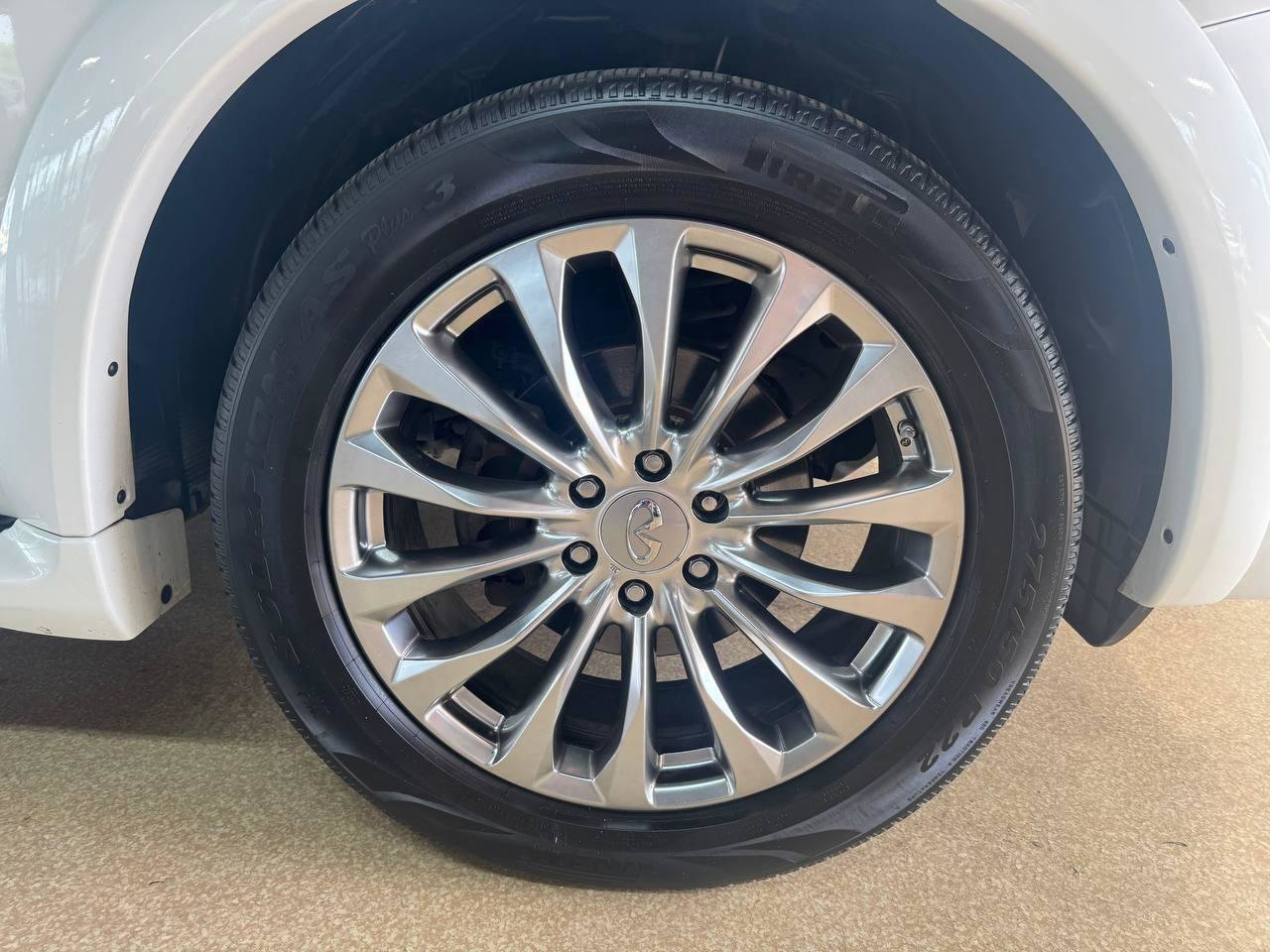 Used 2017 INFINITI QX80 2WD w/ Deluxe Technology Package image 40