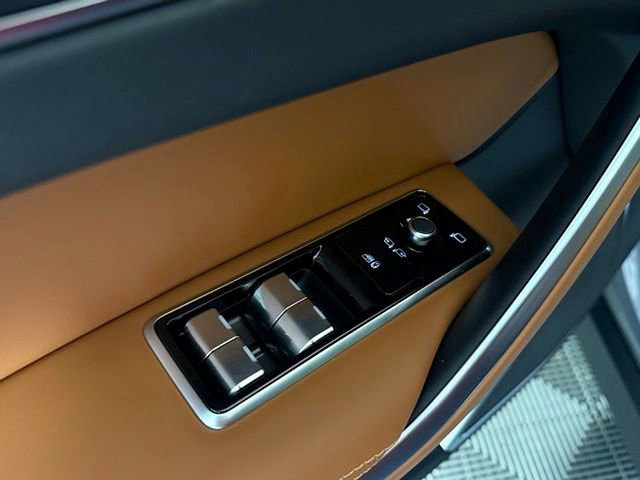 New 2025 Jaguar F-PACE R-Dynamic S image 27