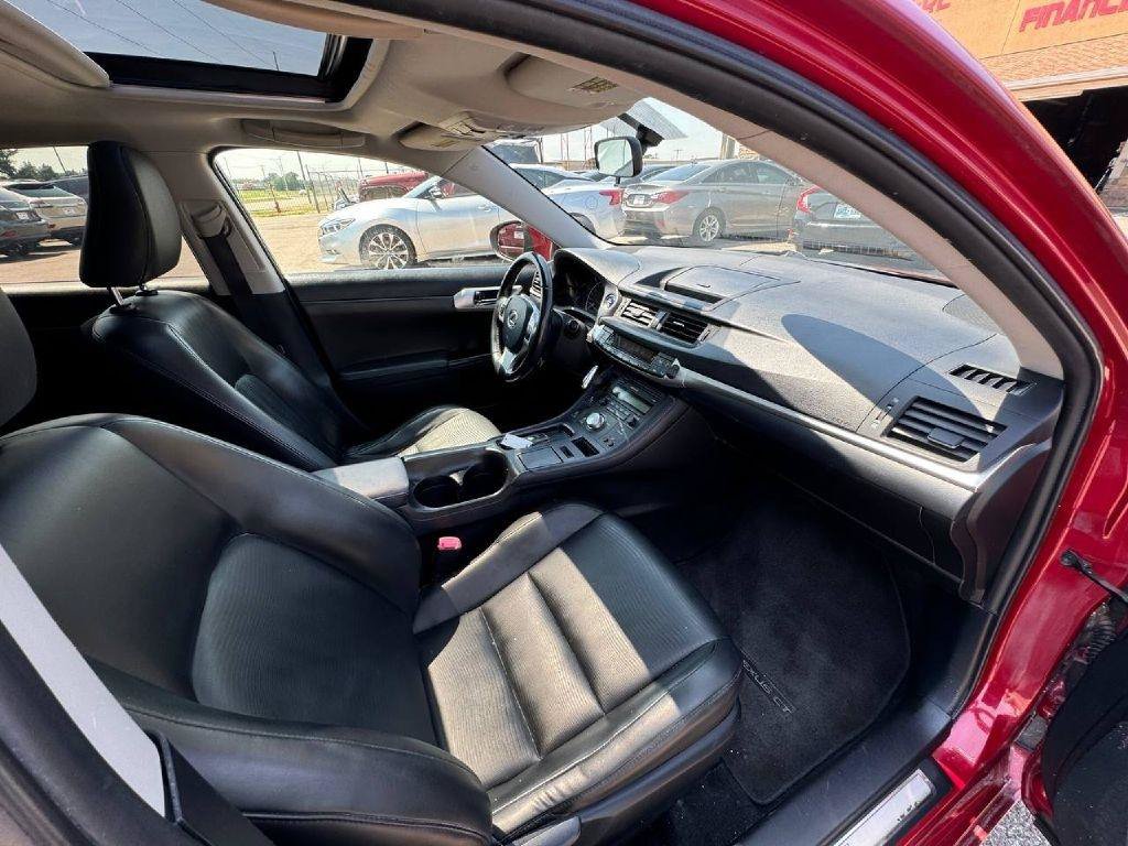 Used 2012 Lexus CT 200h Premium FWD image 17