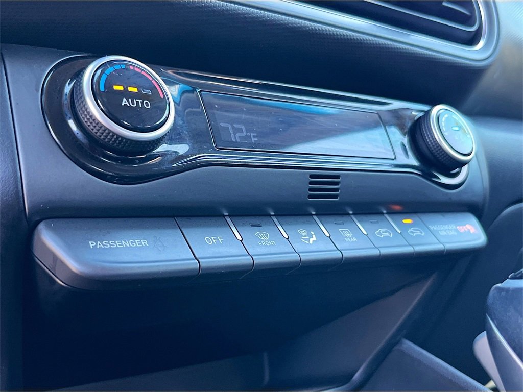 Used 2023 Hyundai Kona SEL w/ Convenience Package image 16