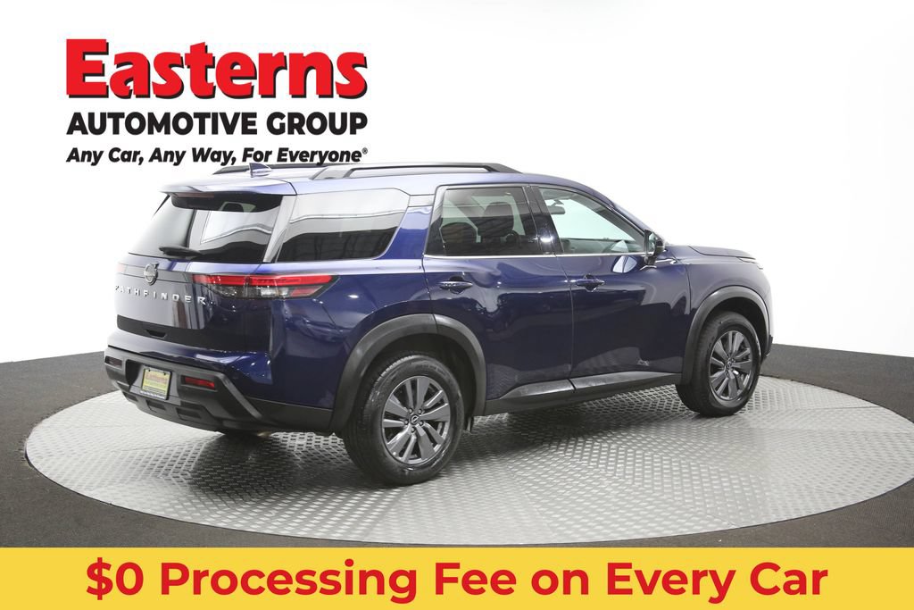 Used 2025 Nissan Pathfinder SV FWD image 41