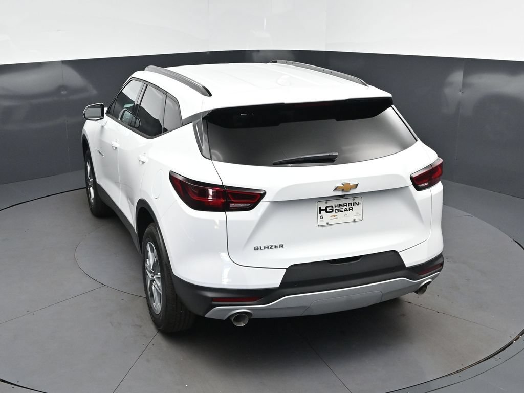 New 2026 Chevrolet Blazer LT w/ Convenience Package FWD image 33