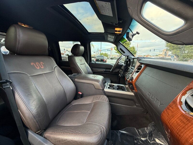 Used 2016 Ford F250 King Ranch w/ FX4 Off-Road Package AWD/4WD image 19
