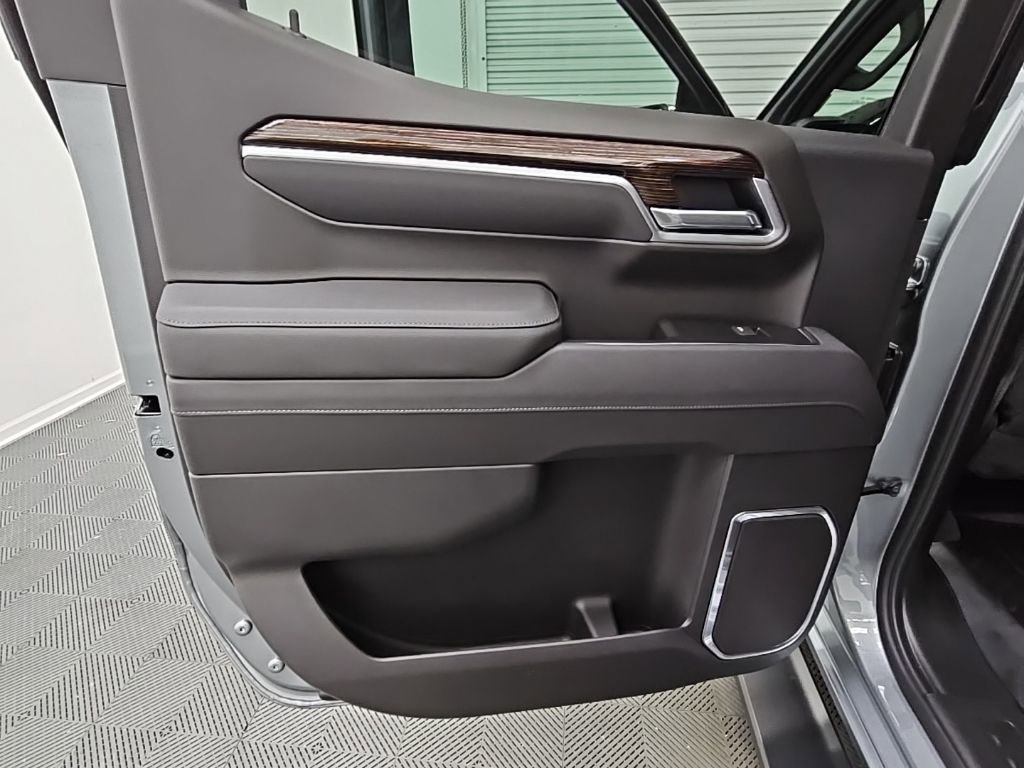 New 2026 GMC Sierra 1500 SLE w/ Preferred Package image 32