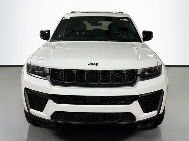 New 2026 Jeep Grand Cherokee Limited w/ Limited Altitude Package AWD/4WD image 4