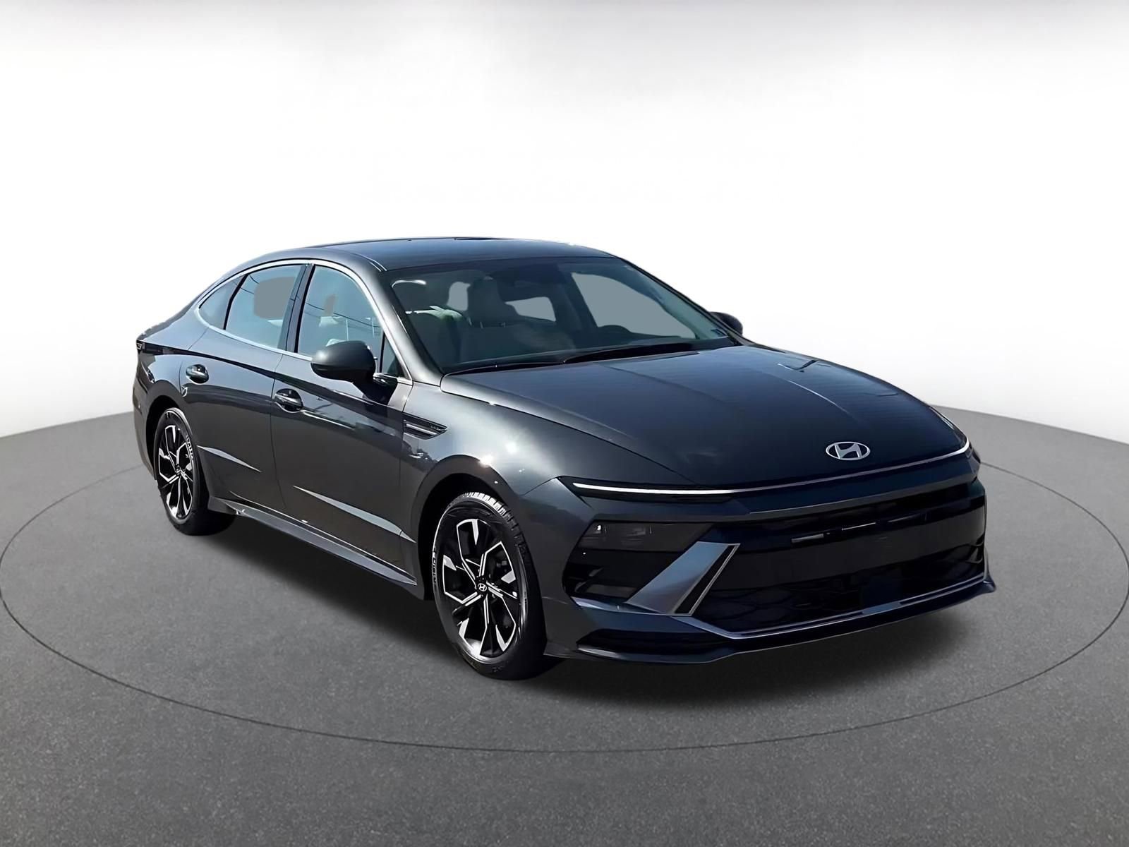 Used 2025 Hyundai Sonata SEL FWD image 3