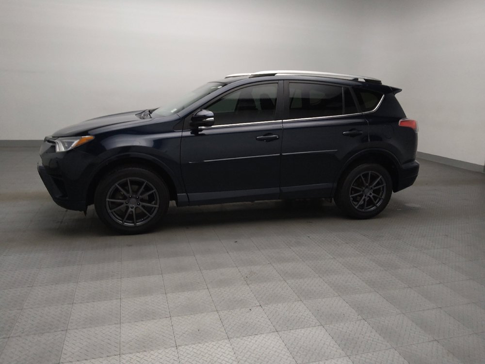 Used 2018 Toyota RAV4 Platinum FWD image 2