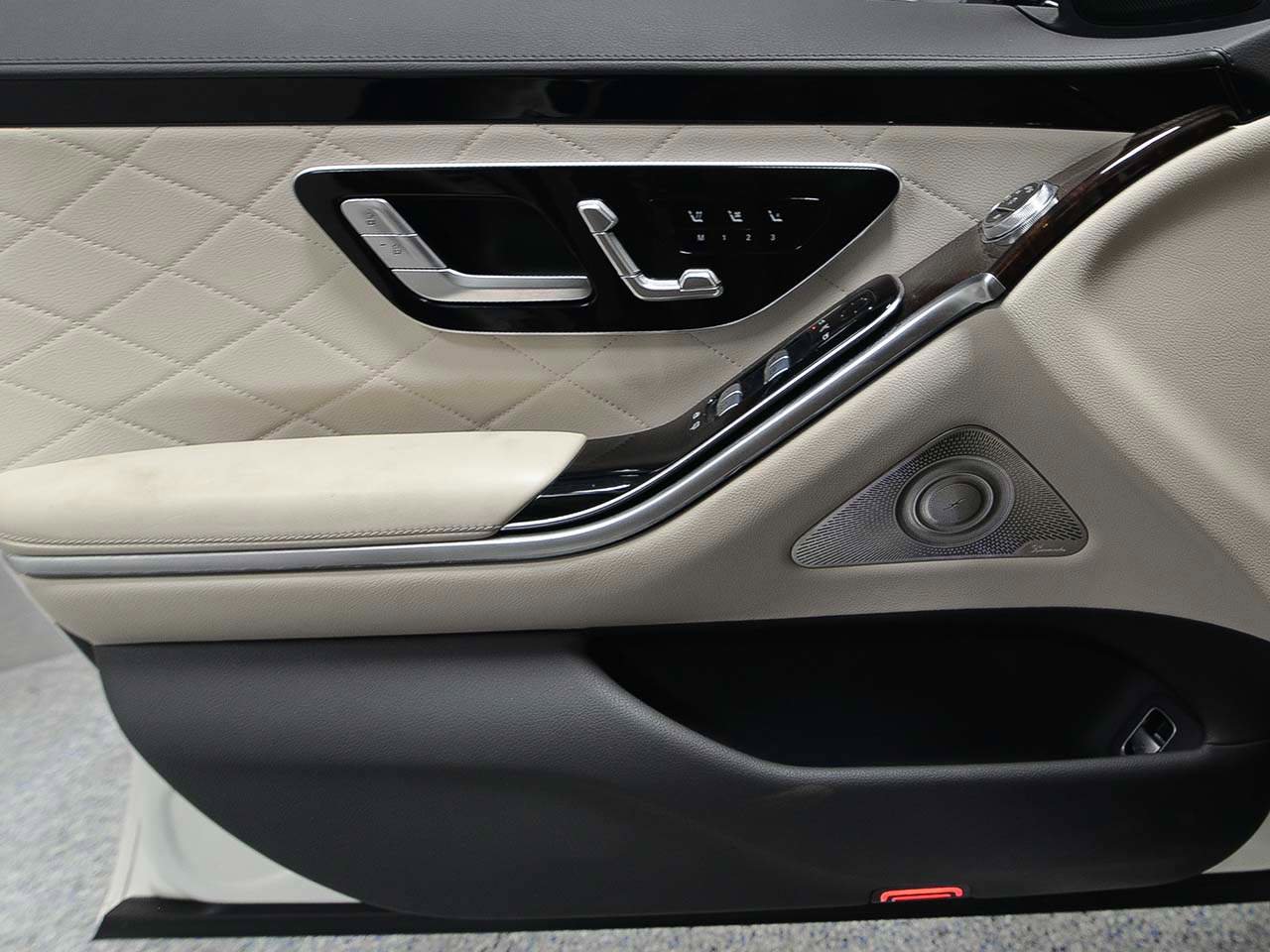 Used 2022 Mercedes-Benz S 500 4MATIC image 6