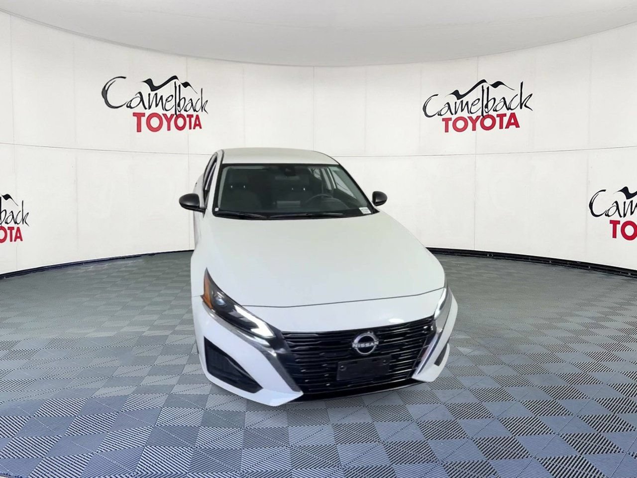 Used 2025 Nissan Altima 2.5 SV FWD image 6