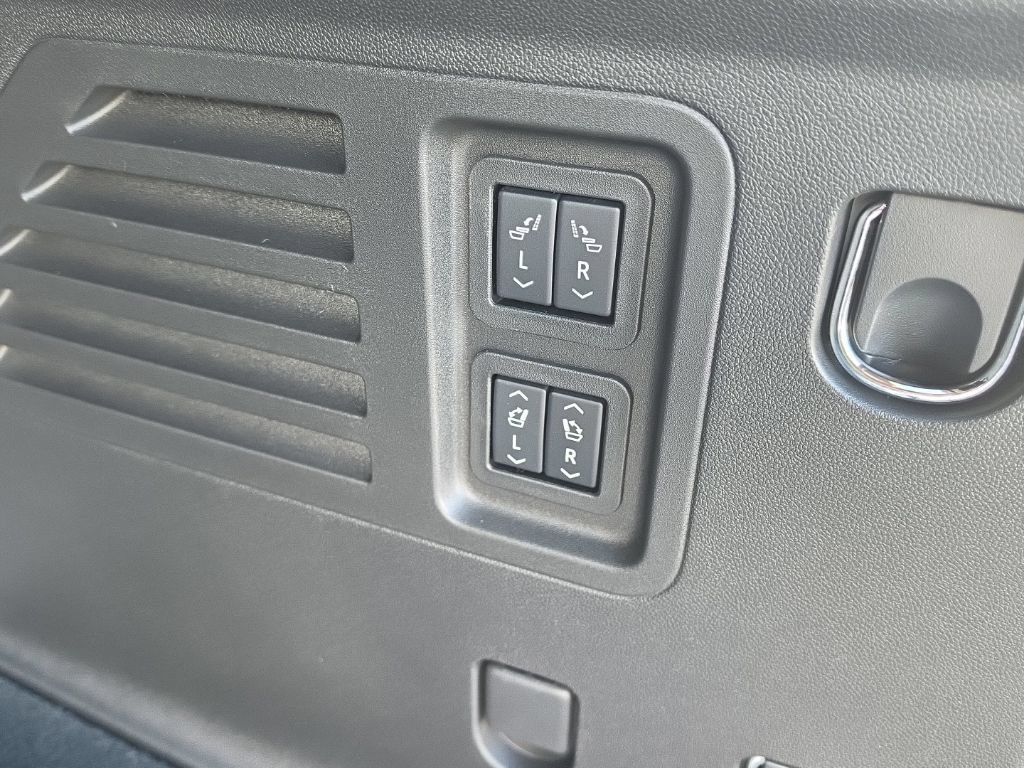 New 2026 Buick Enclave Sport Touring w/ Power Package FWD image 11