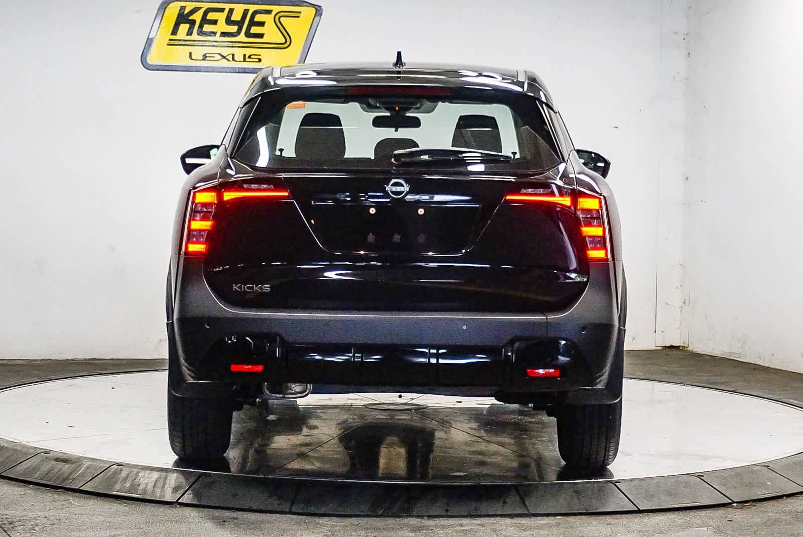 Used 2025 Nissan Kicks S FWD image 3