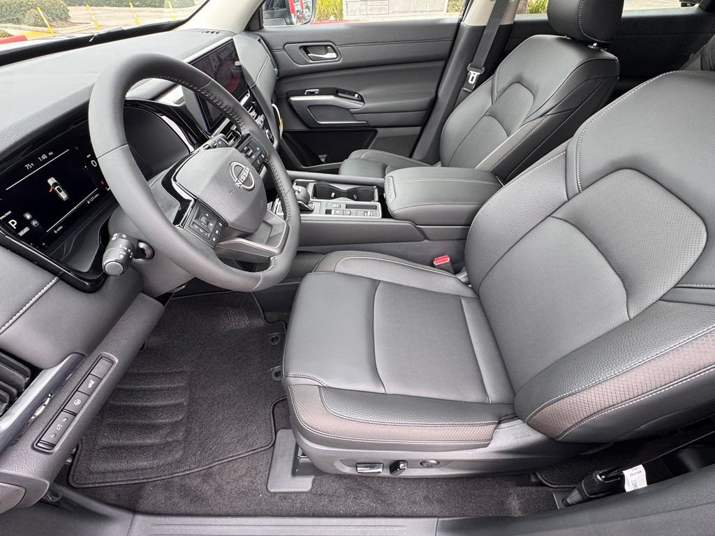New 2026 Nissan Pathfinder SL FWD image 11