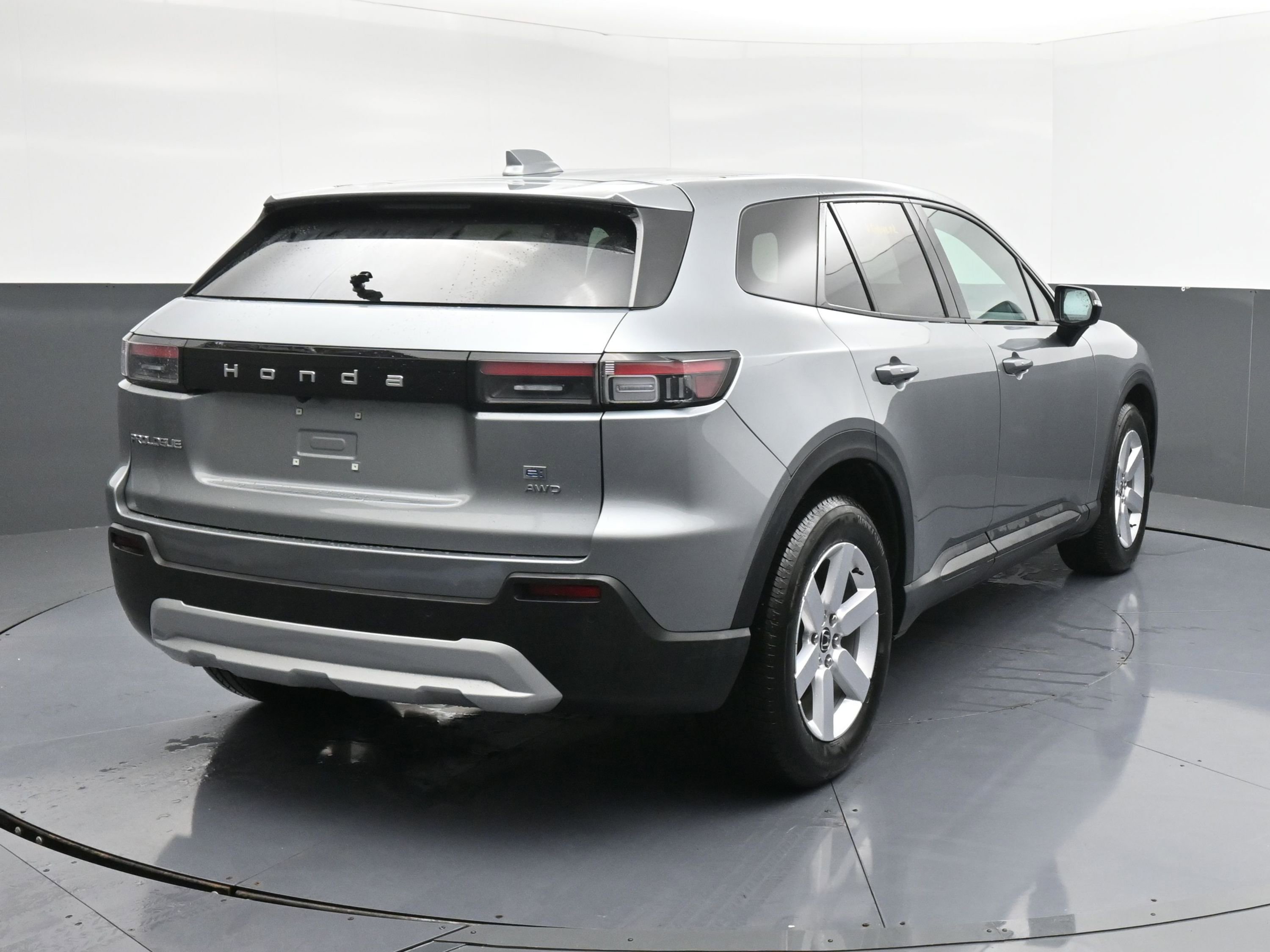 Used 2025 Honda Prologue EX image 8
