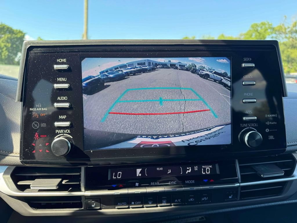 Used 2024 Toyota Sienna XLE Woodland Edition AWD/4WD image 31