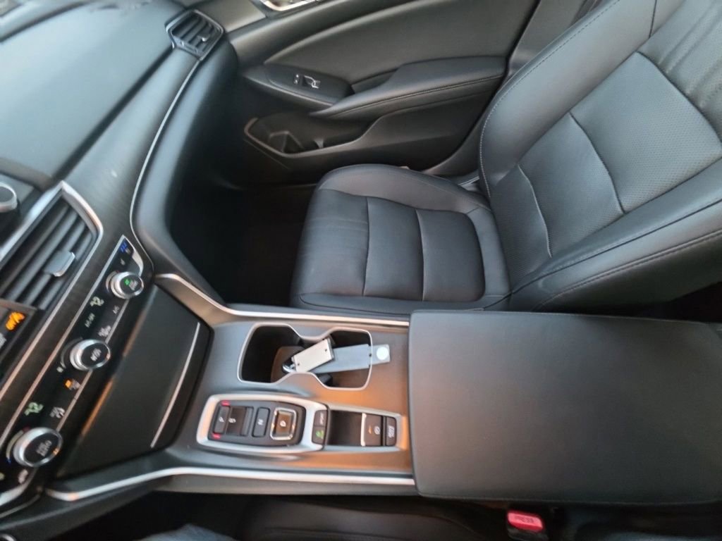 Certified 2019 Honda Accord Touring image 22