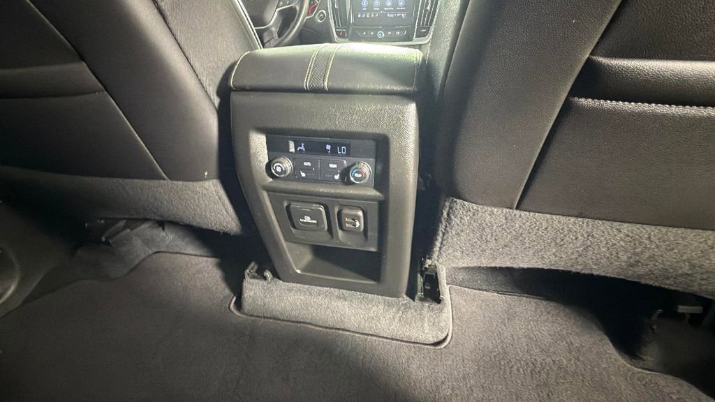 Certified 2023 Chevrolet Traverse Premier FWD image 33