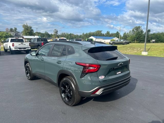 New 2026 Chevrolet Trax LT w/ Driver Confidence Package FWD image 3