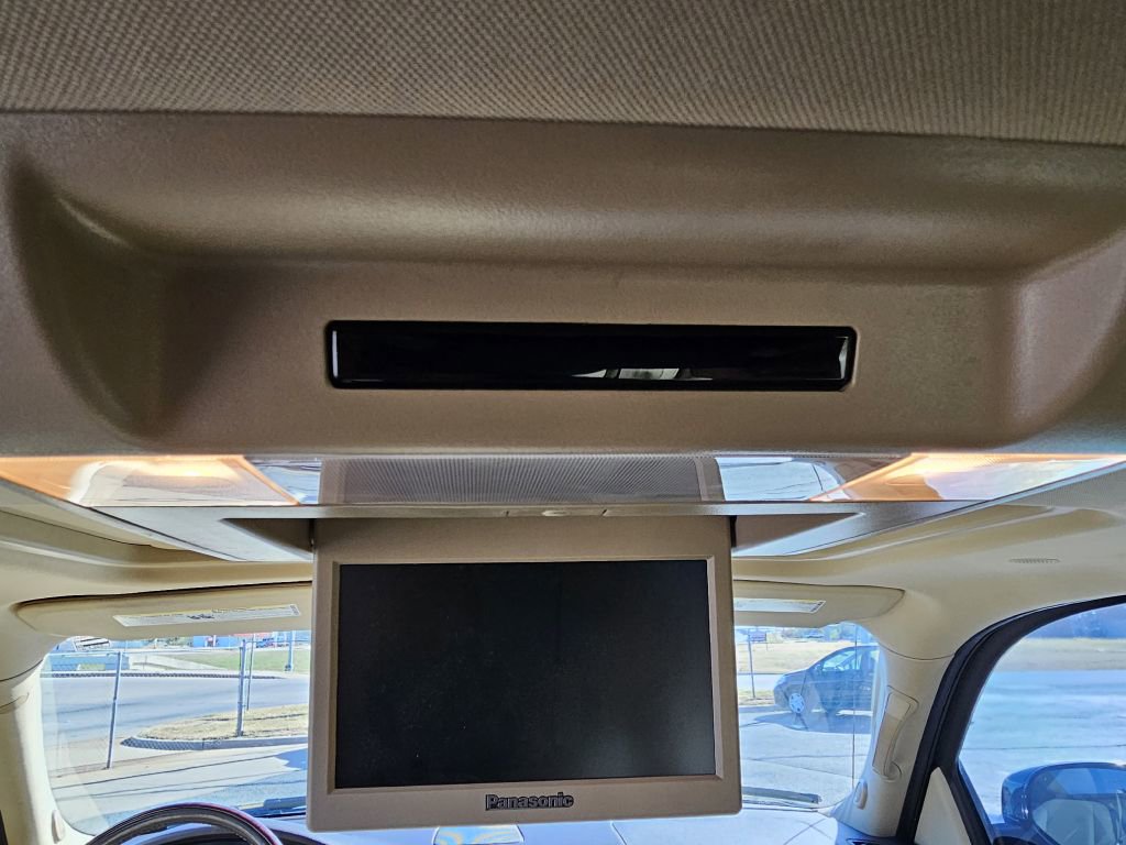 Used 2011 Cadillac Escalade EXT Premium image 11