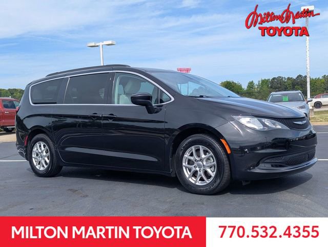 Used 2021 Chrysler Voyager Lxi image 1