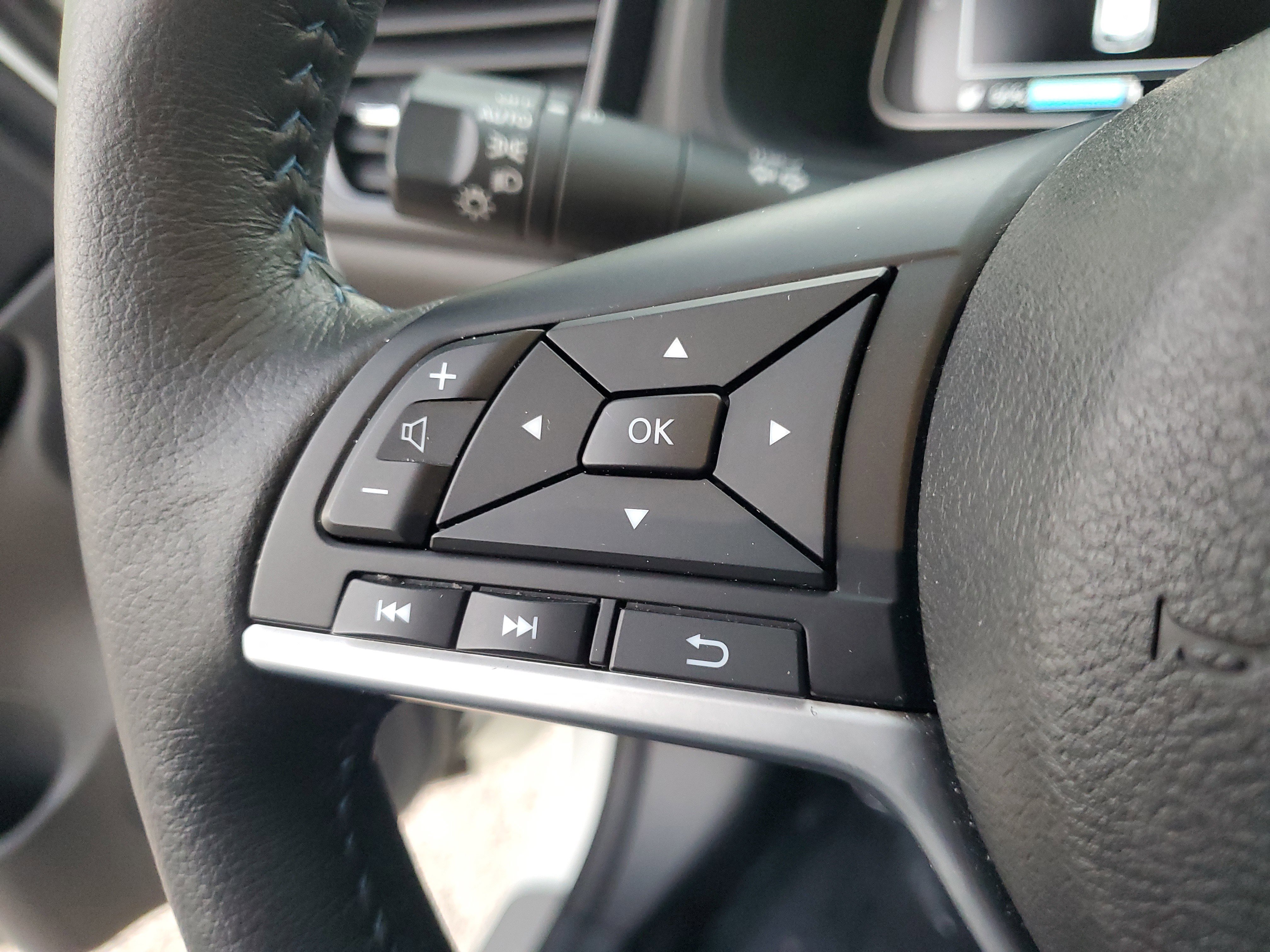 Certified 2024 Nissan Leaf SV Plus image 20