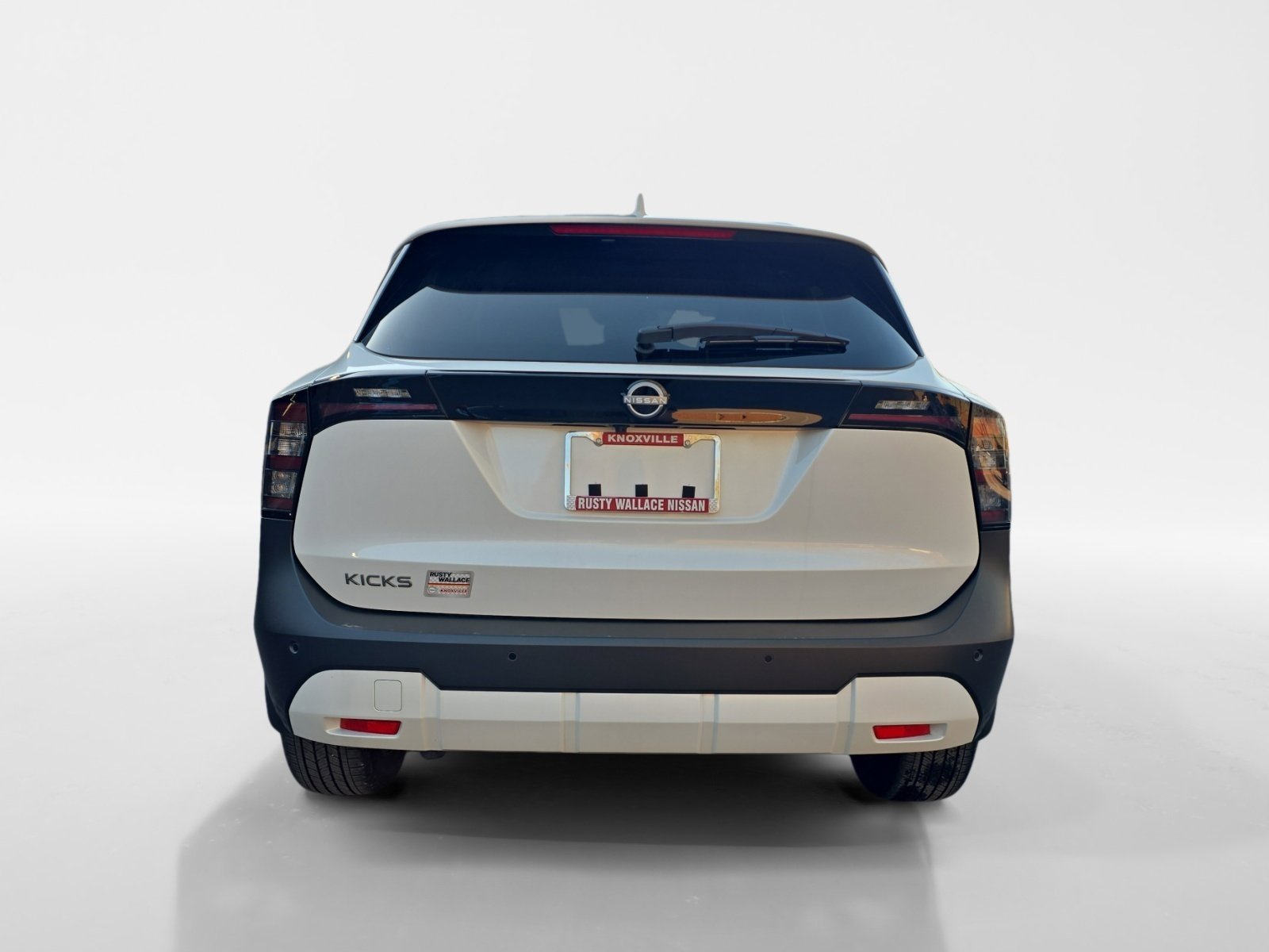 Certified 2025 Nissan Kicks SV image 4